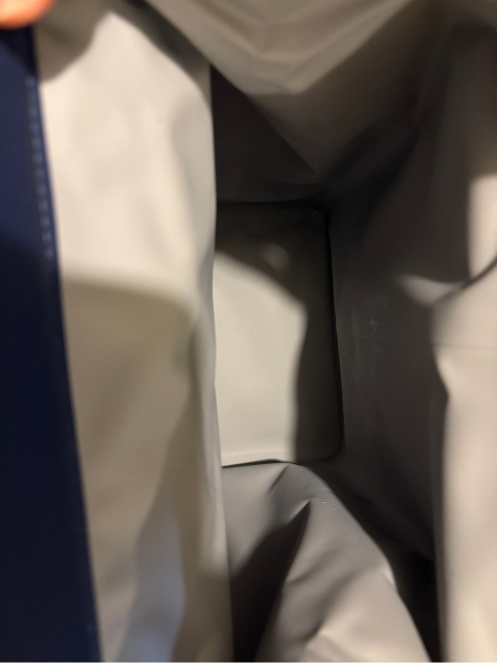 Yeti Daytrip 6L Lunch Bag - Navy Blue - Picture 15 of 15